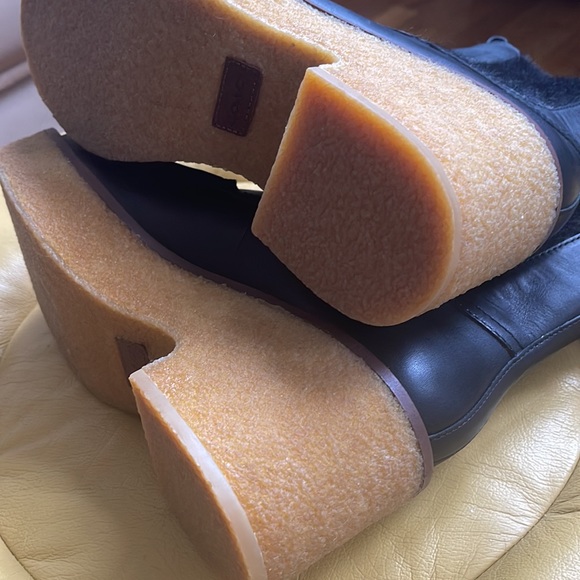 - Coach Women’s Delaney Platforms Gum-Sole Chelsea Booties - Picture 5 of 8